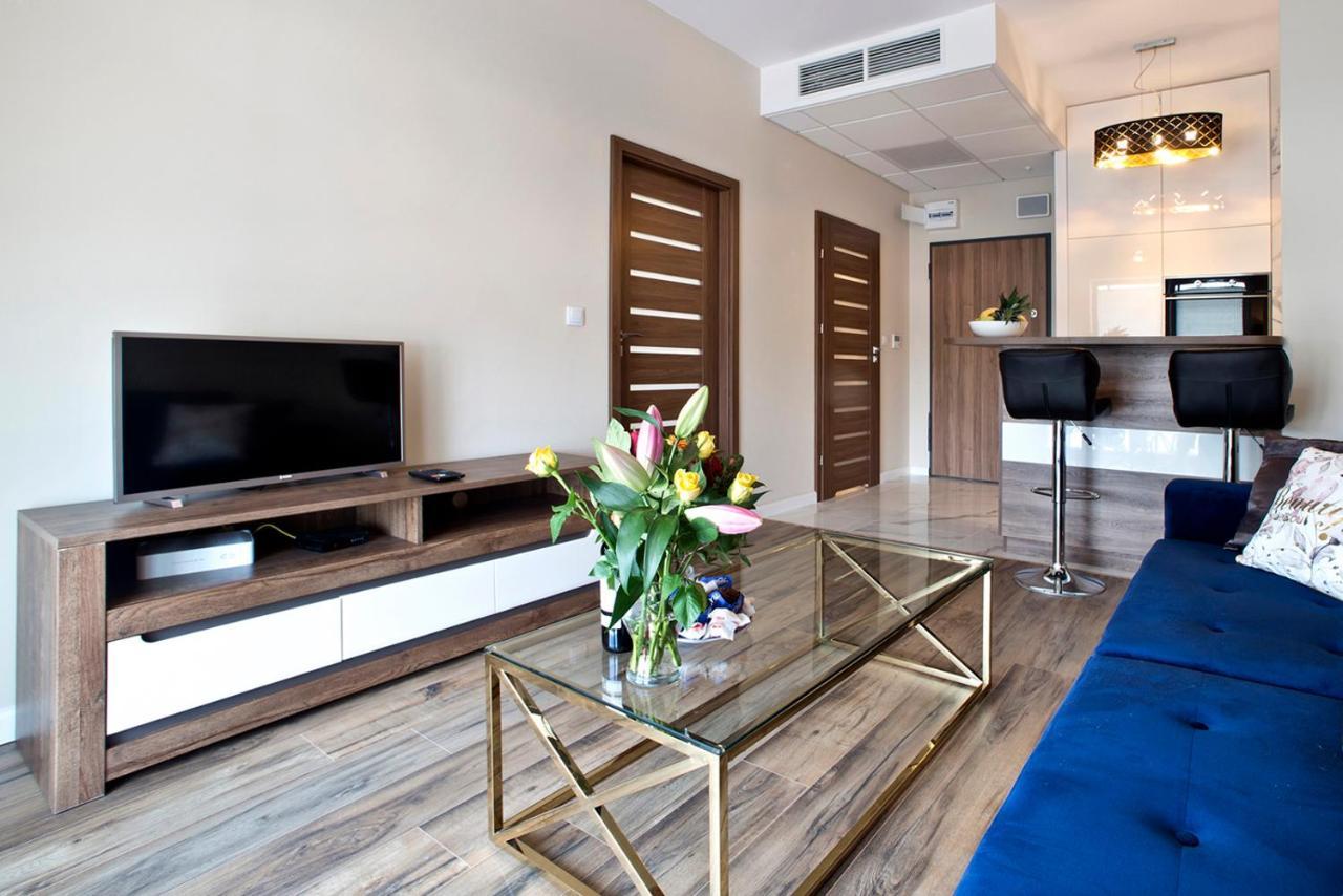Prymasa Tysiaclecia - P&O Serviced Apartments Varsavia Esterno foto