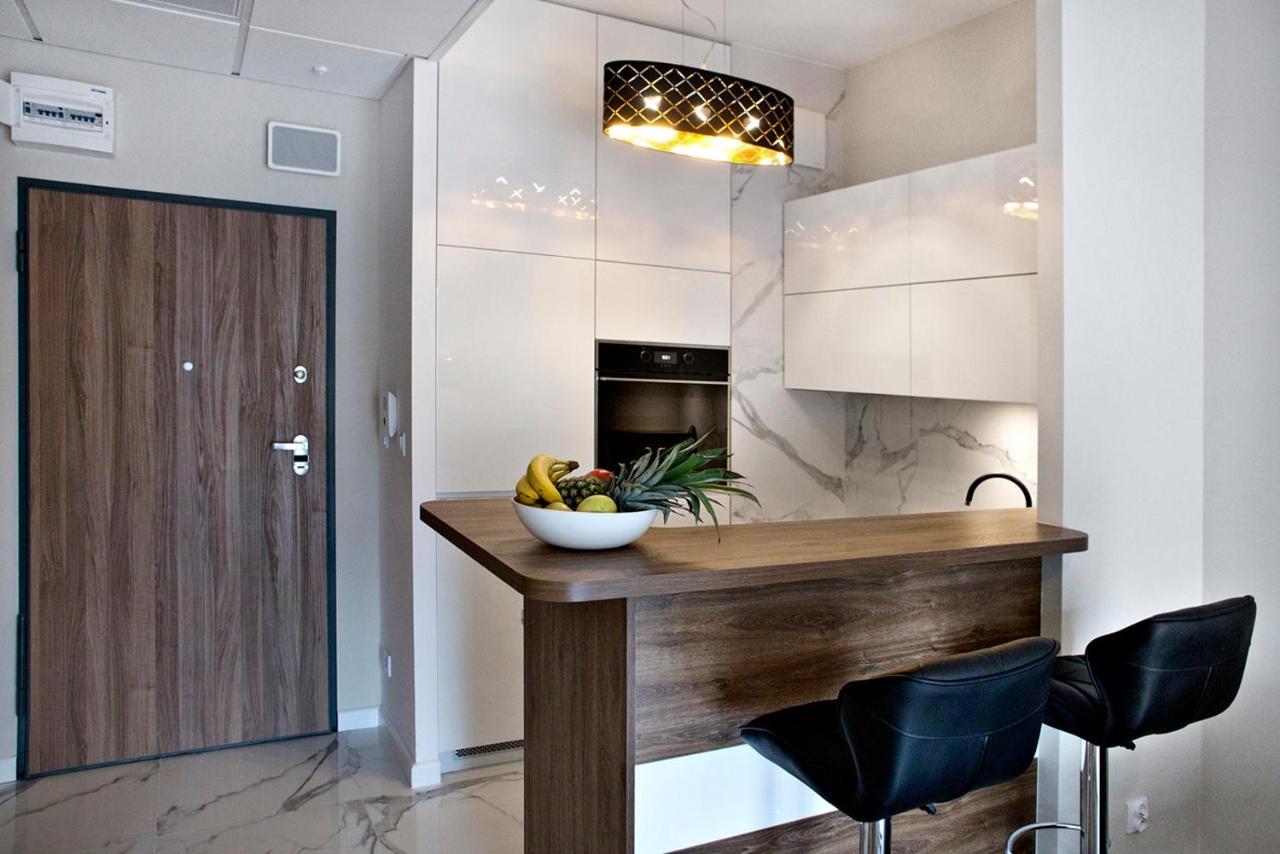 Prymasa Tysiaclecia - P&O Serviced Apartments Varsavia Esterno foto