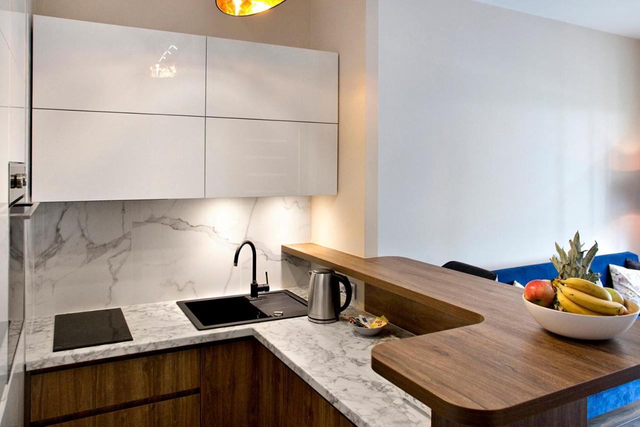 Prymasa Tysiaclecia - P&O Serviced Apartments Varsavia Esterno foto