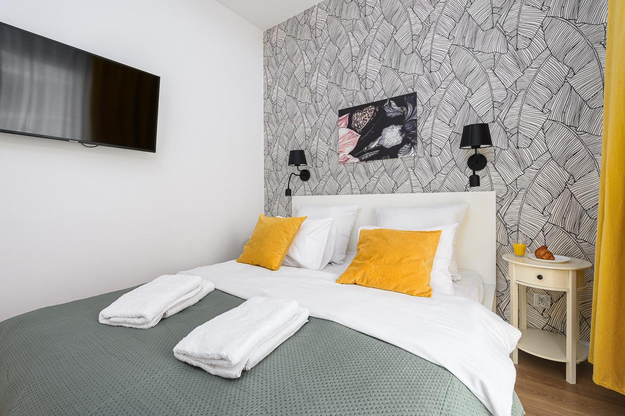 Prymasa Tysiaclecia - P&O Serviced Apartments Varsavia Esterno foto
