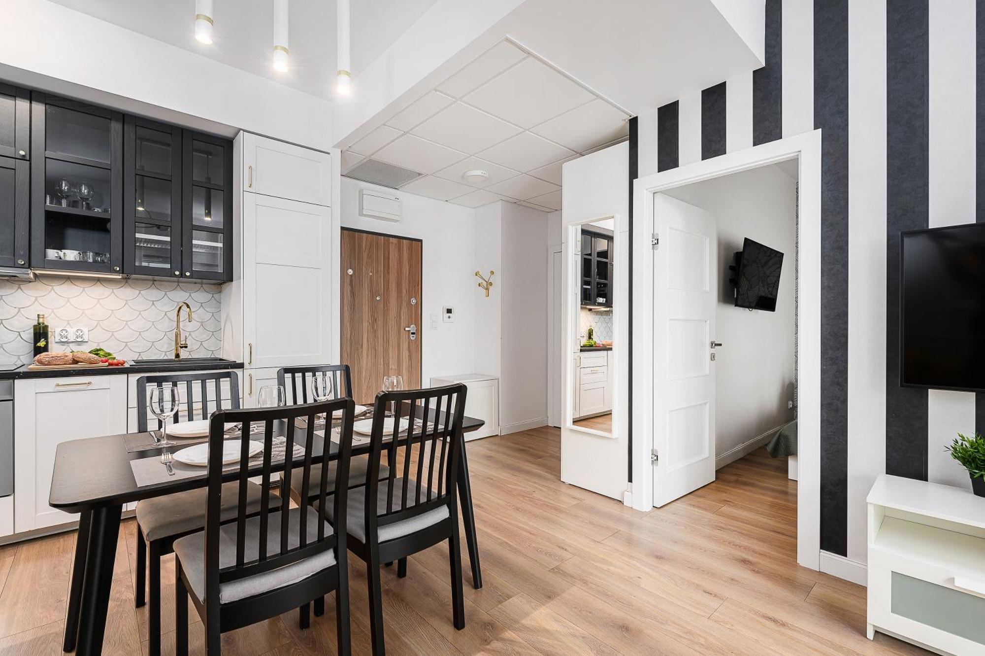 Prymasa Tysiaclecia - P&O Serviced Apartments Varsavia Esterno foto