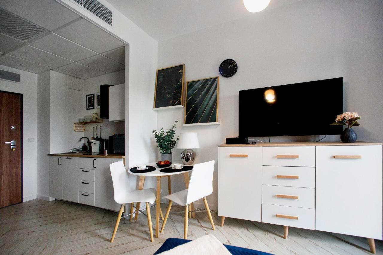 Prymasa Tysiaclecia - P&O Serviced Apartments Varsavia Esterno foto