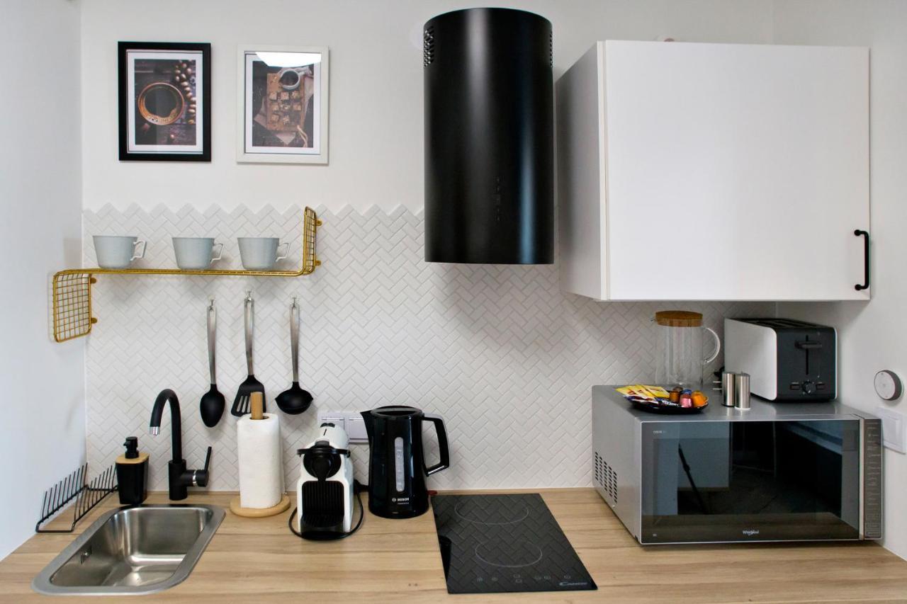 Prymasa Tysiaclecia - P&O Serviced Apartments Varsavia Esterno foto